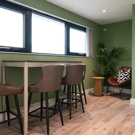 Appartement Charles Hope London Brentford Extérieur photo