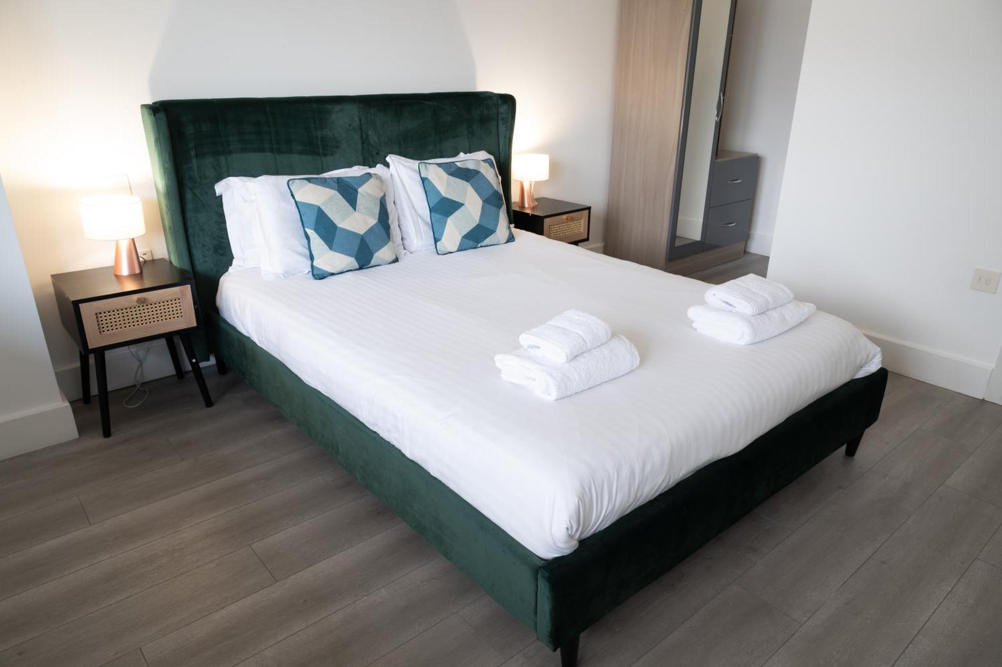 Appartement Charles Hope London Brentford Extérieur photo